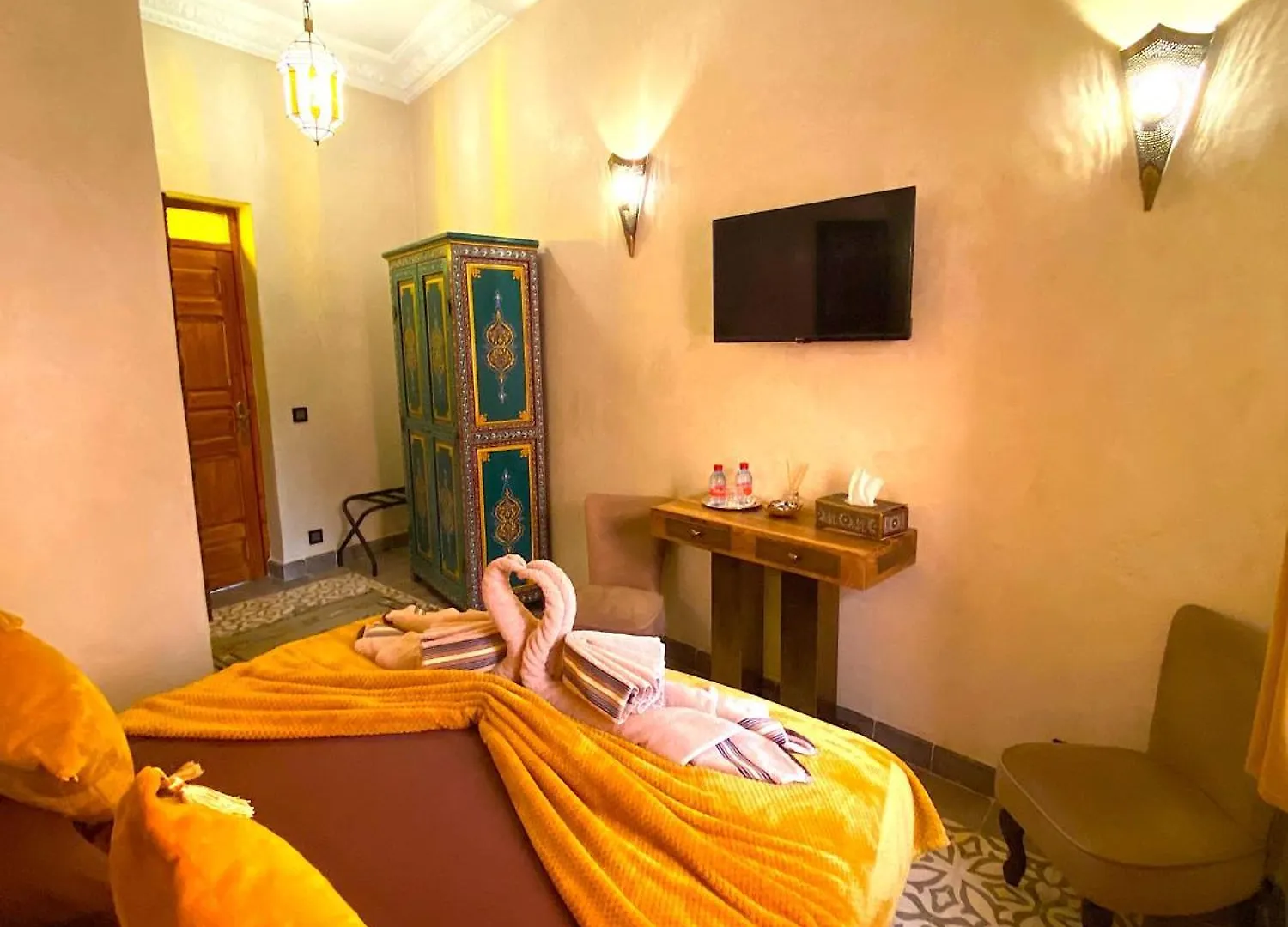 Riad La Perle Rouge مراكش